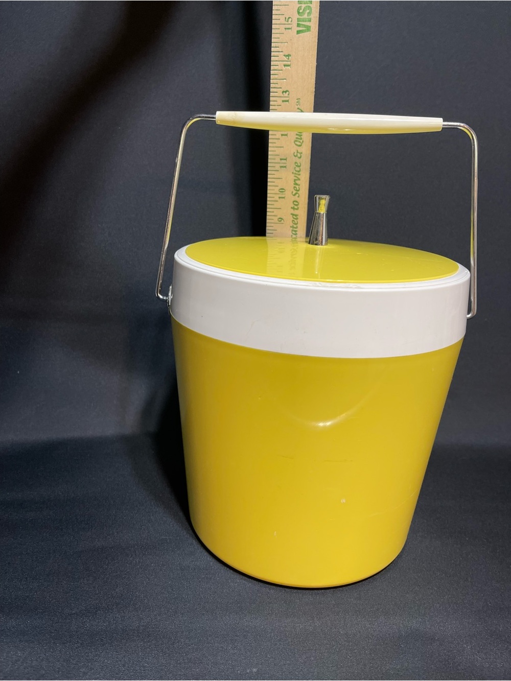 Mid Century Vintage 70's Bright Yellow Lucite Ice Bucket Lid - Picture 9 of 11